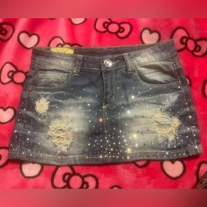 bedazzled distressed denim mini skirt 🌺